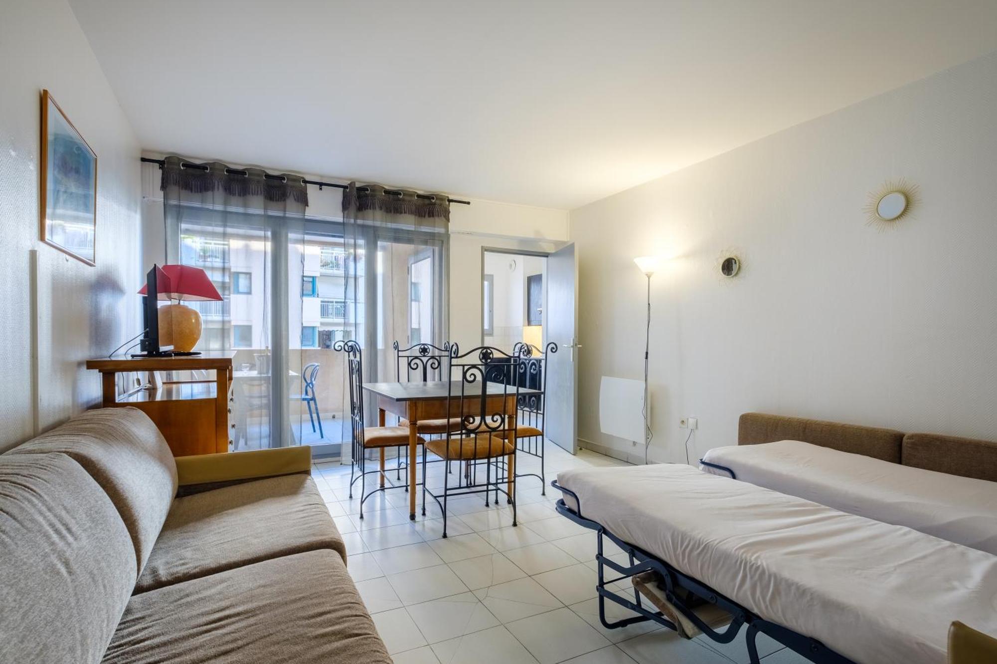 Residhotel Villa Maupassant Cannes Exterior photo