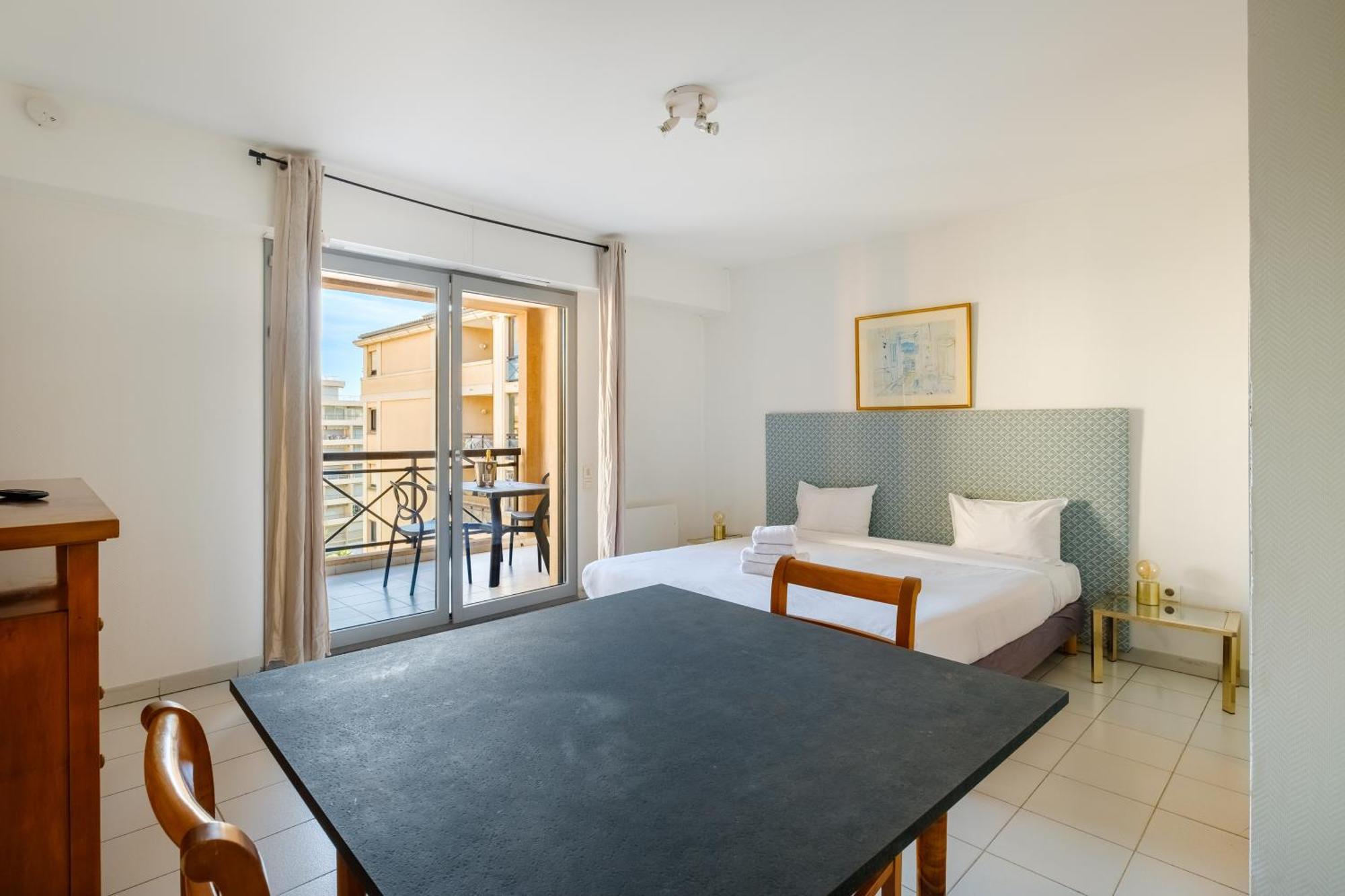 Residhotel Villa Maupassant Cannes Exterior photo