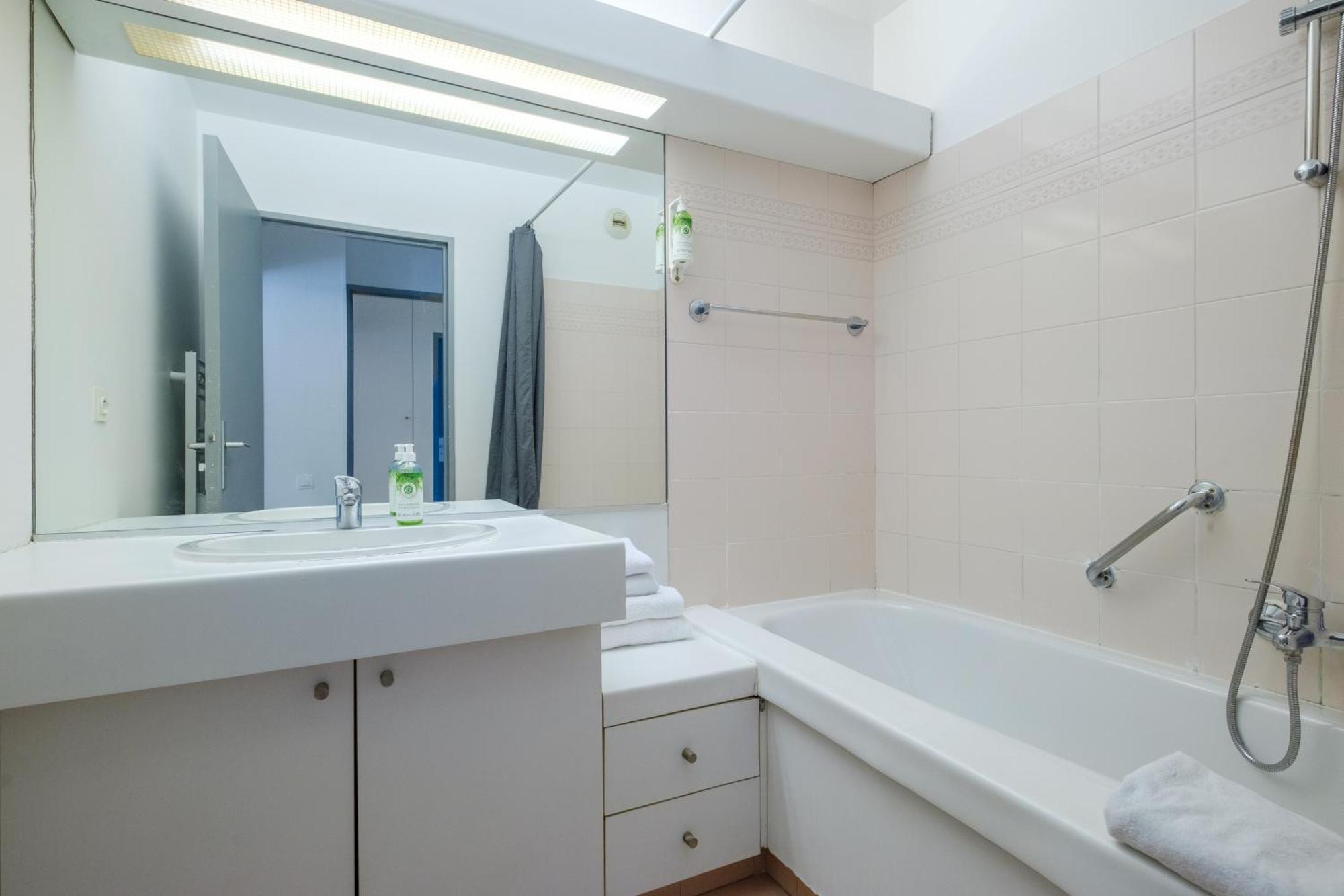 Residhotel Villa Maupassant Cannes Exterior photo