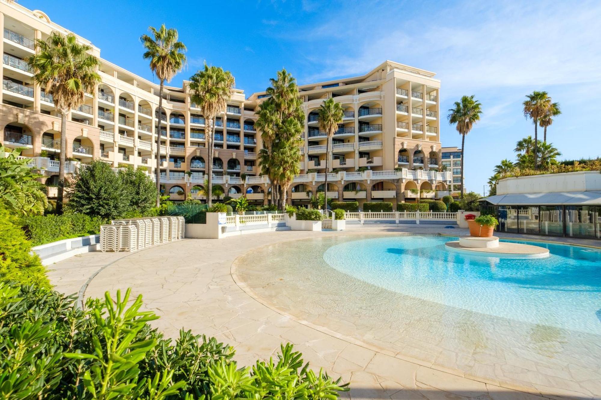 Residhotel Villa Maupassant Cannes Exterior photo