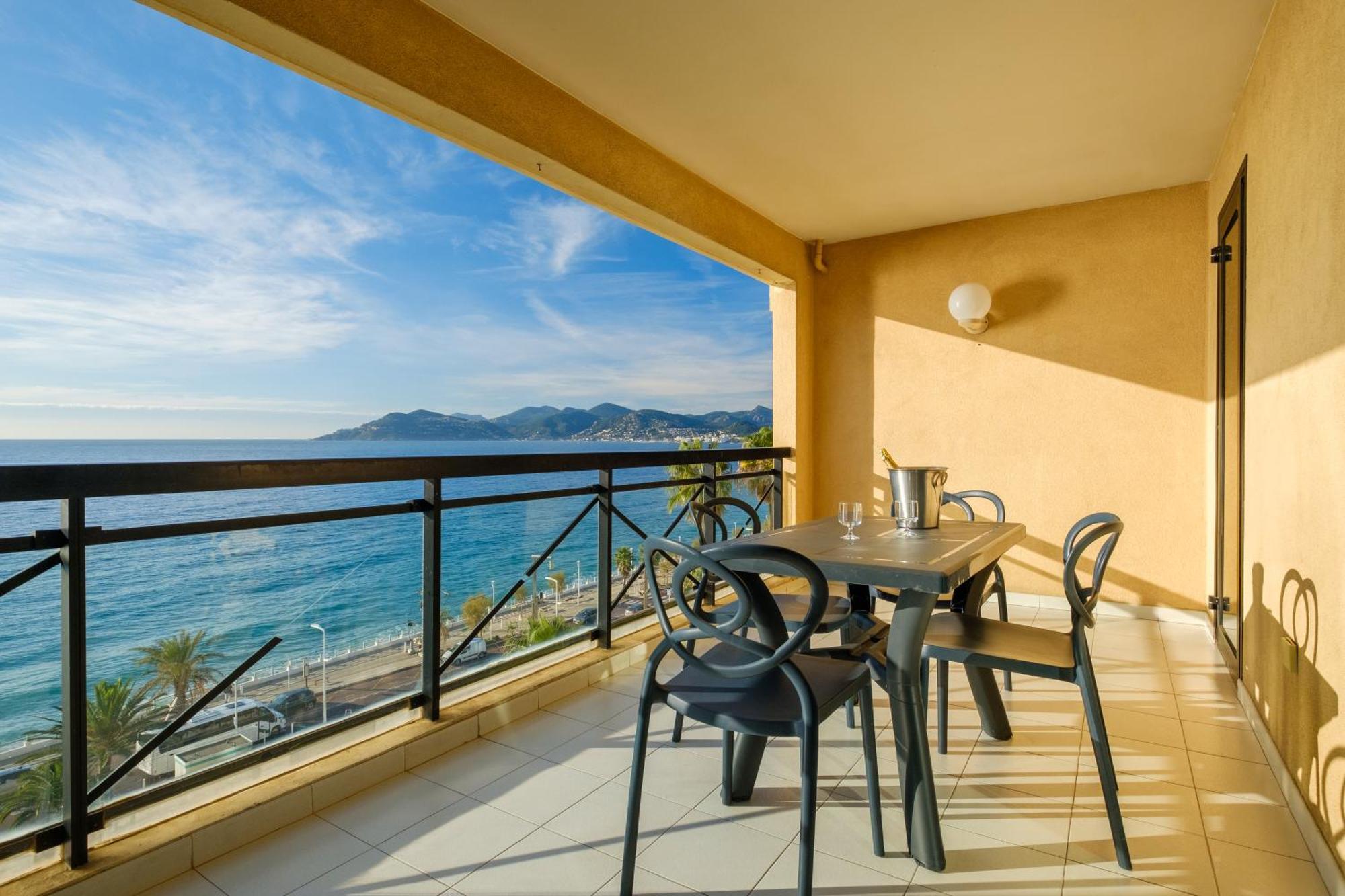 Residhotel Villa Maupassant Cannes Exterior photo